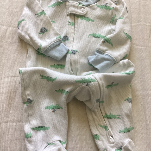 Carter’s baby sleepers - Picture 4 of 4